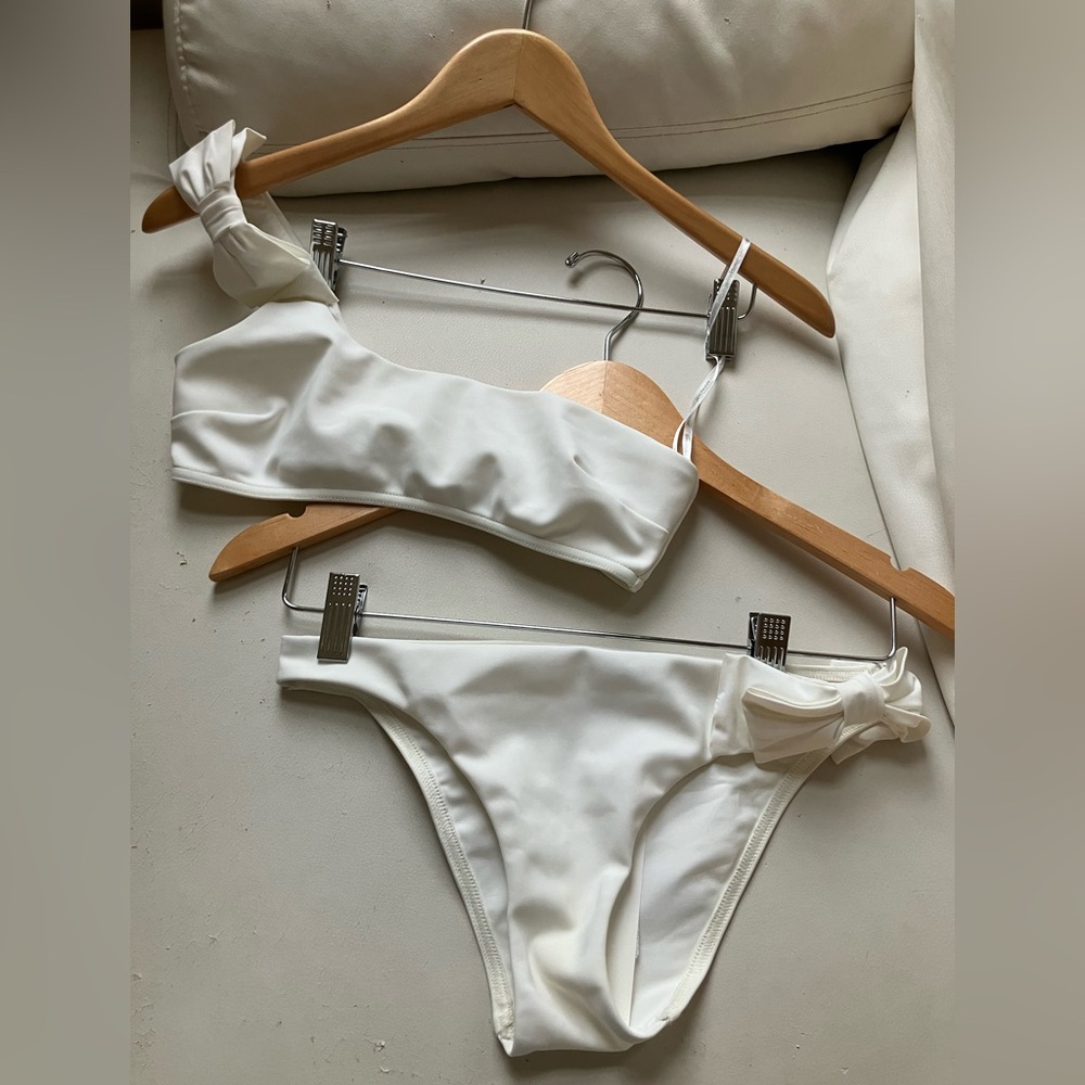 ZIMMERMANN “Zinnia” One Shoulder bow bikini